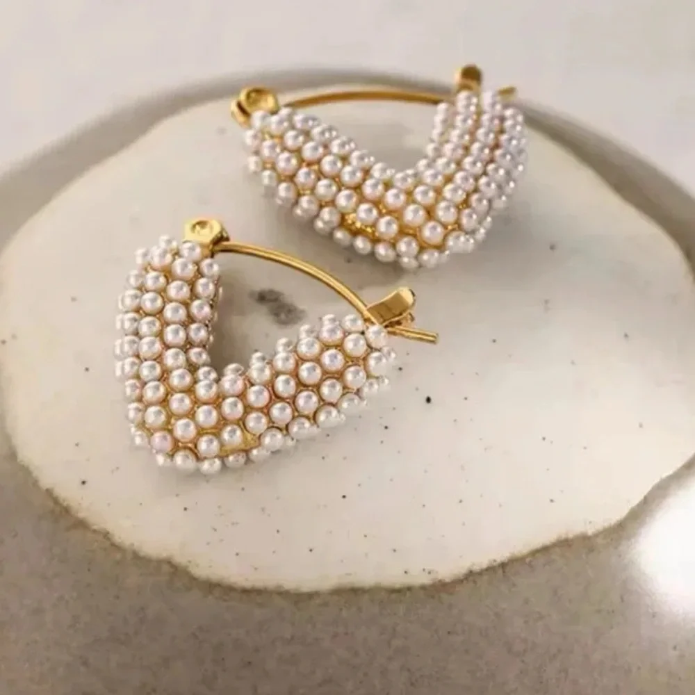 Anthropologie Penelope Heart Pearl Earrings - Picture 3 of 7